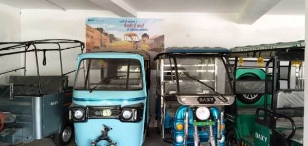 CNG Auto E-Rickshaw in Madhubani (CP Venture) 8603411322