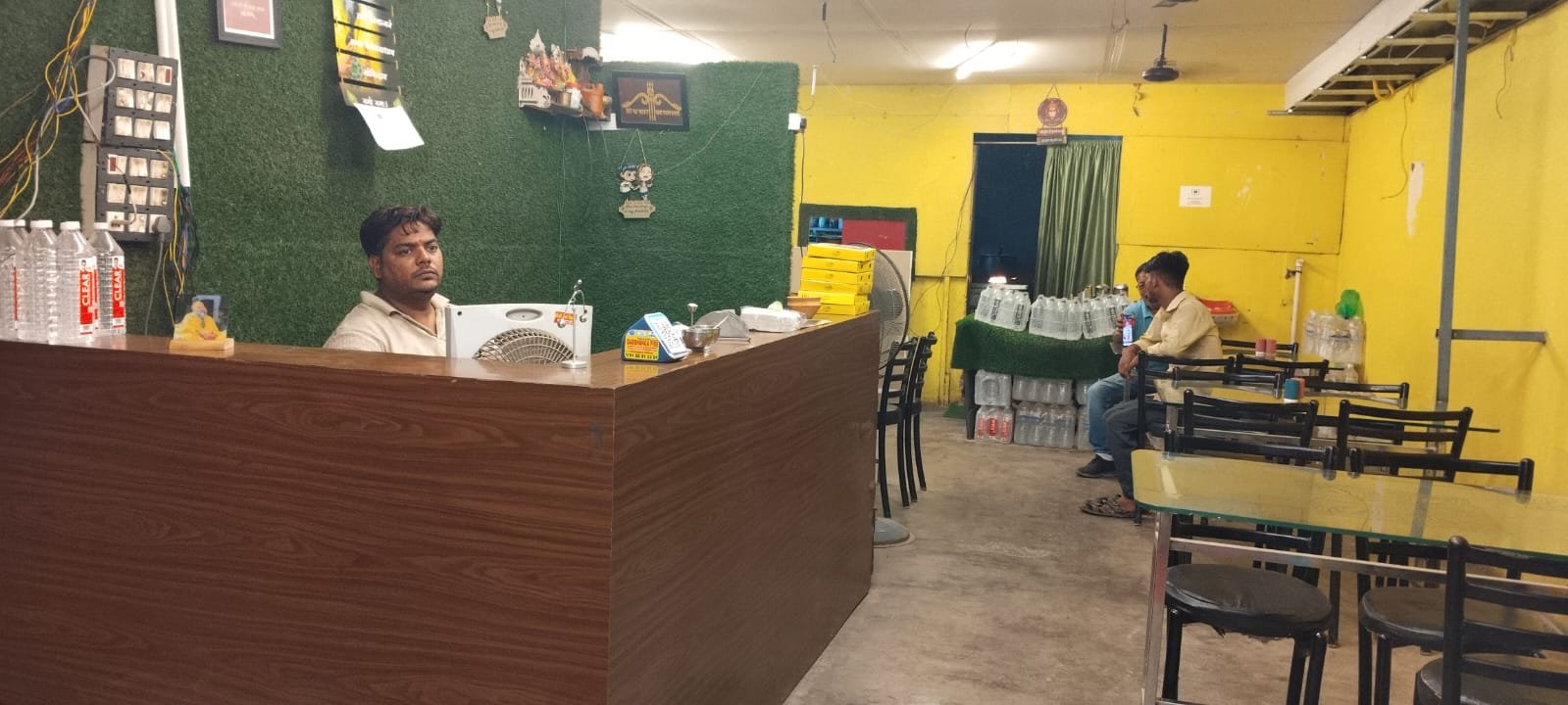 Best Pure Veg Restaurant in Mirzapur Darbhanga 7870771996 Radha Rani Restaurant