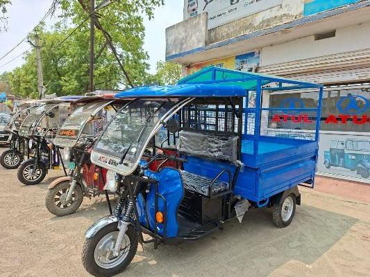 Battery Auto Showroom in Jhumri Telaiya 9031715621